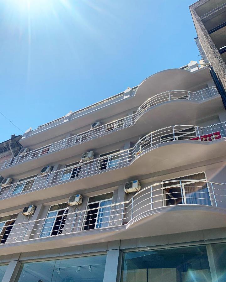 Prestige Hotel Batumi Ngoại thất bức ảnh