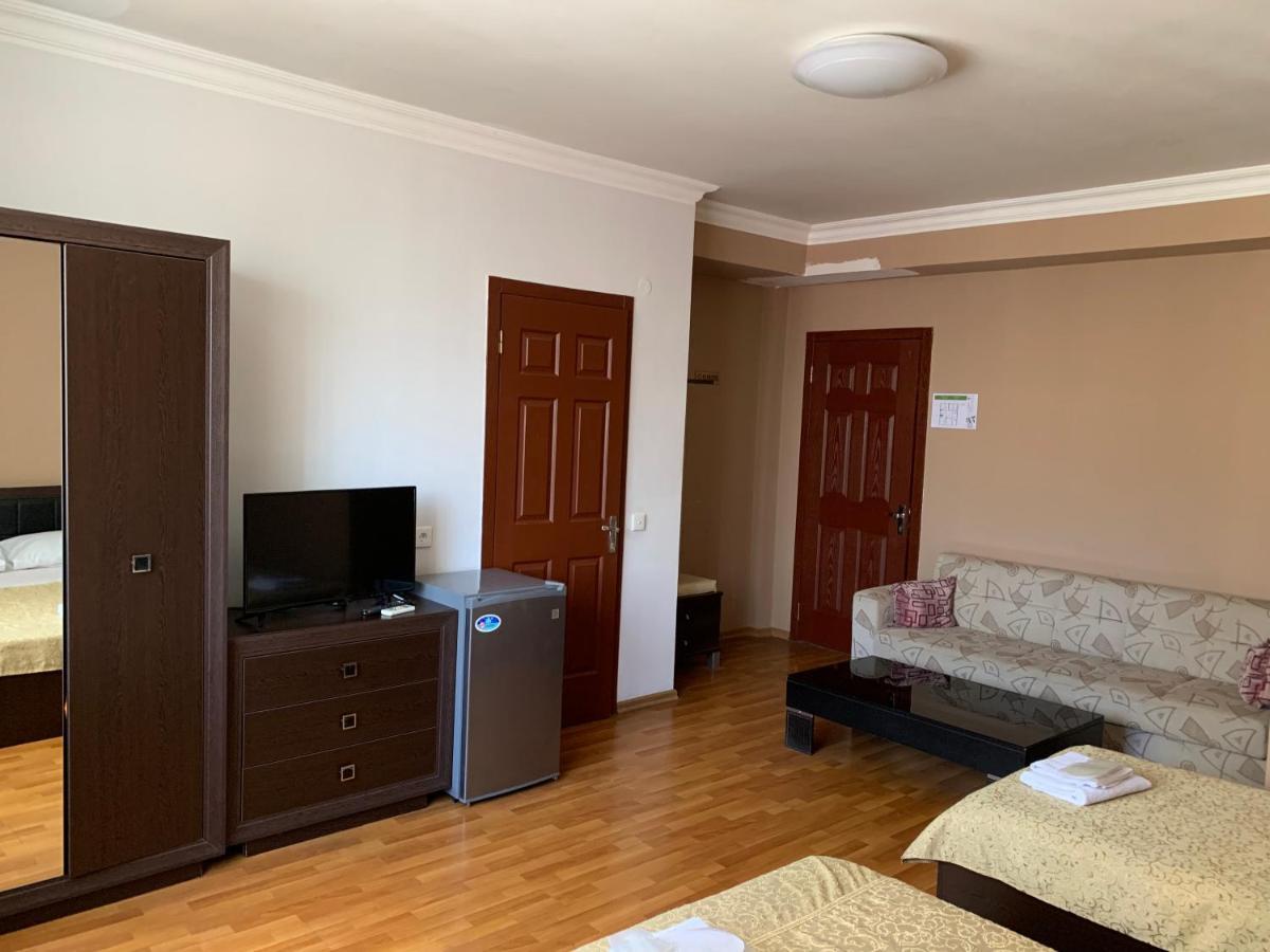 Prestige Hotel Batumi Ngoại thất bức ảnh