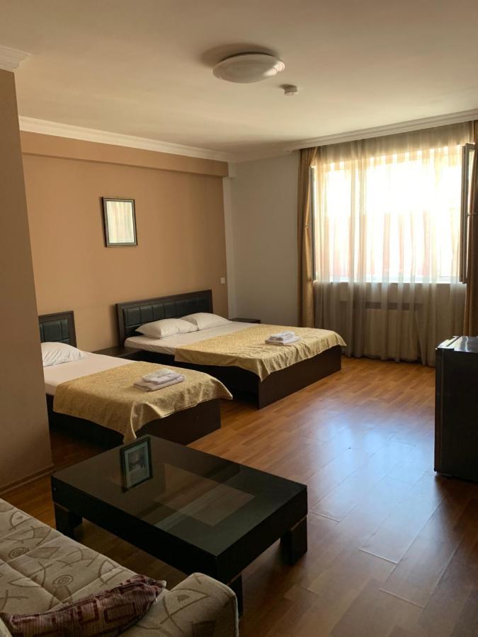 Prestige Hotel Batumi Ngoại thất bức ảnh