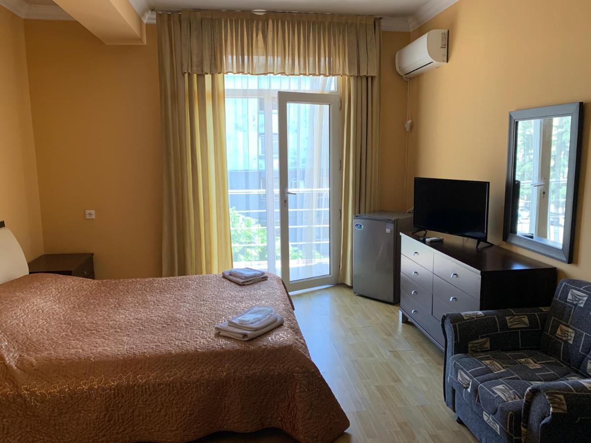 Prestige Hotel Batumi Ngoại thất bức ảnh