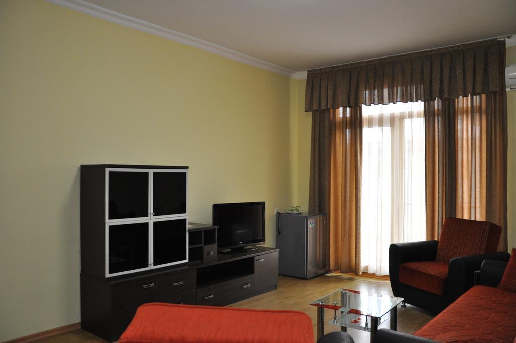Prestige Hotel Batumi Phòng bức ảnh