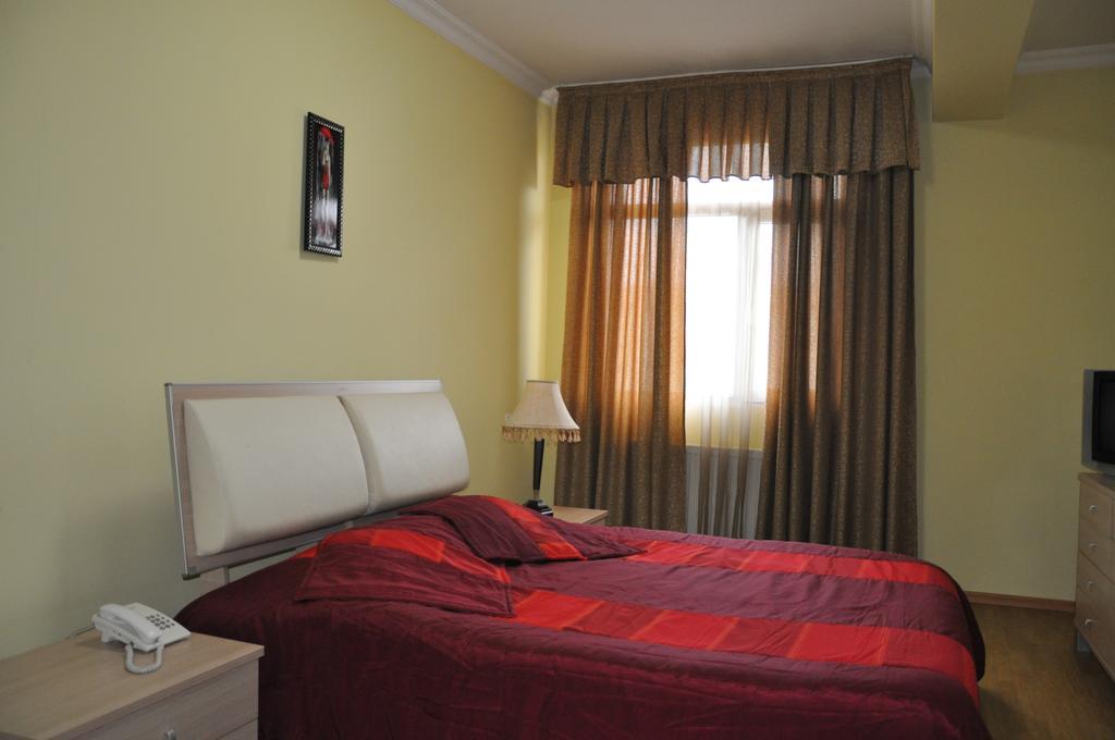 Prestige Hotel Batumi Ngoại thất bức ảnh
