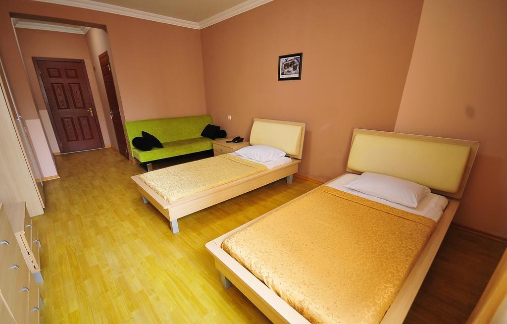 Prestige Hotel Batumi Ngoại thất bức ảnh