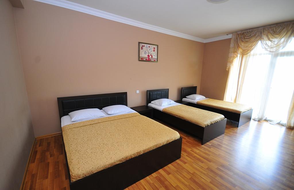 Prestige Hotel Batumi Ngoại thất bức ảnh