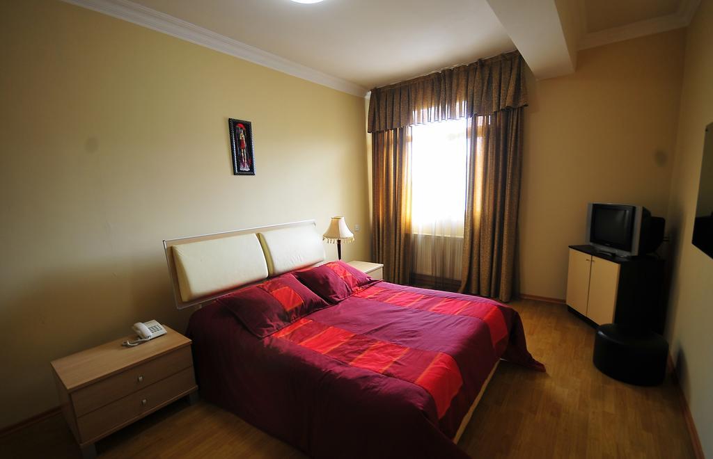 Prestige Hotel Batumi Ngoại thất bức ảnh