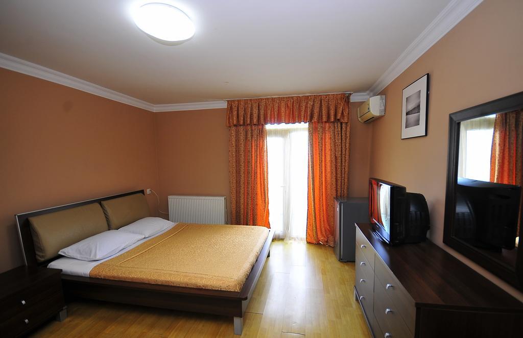 Prestige Hotel Batumi Ngoại thất bức ảnh