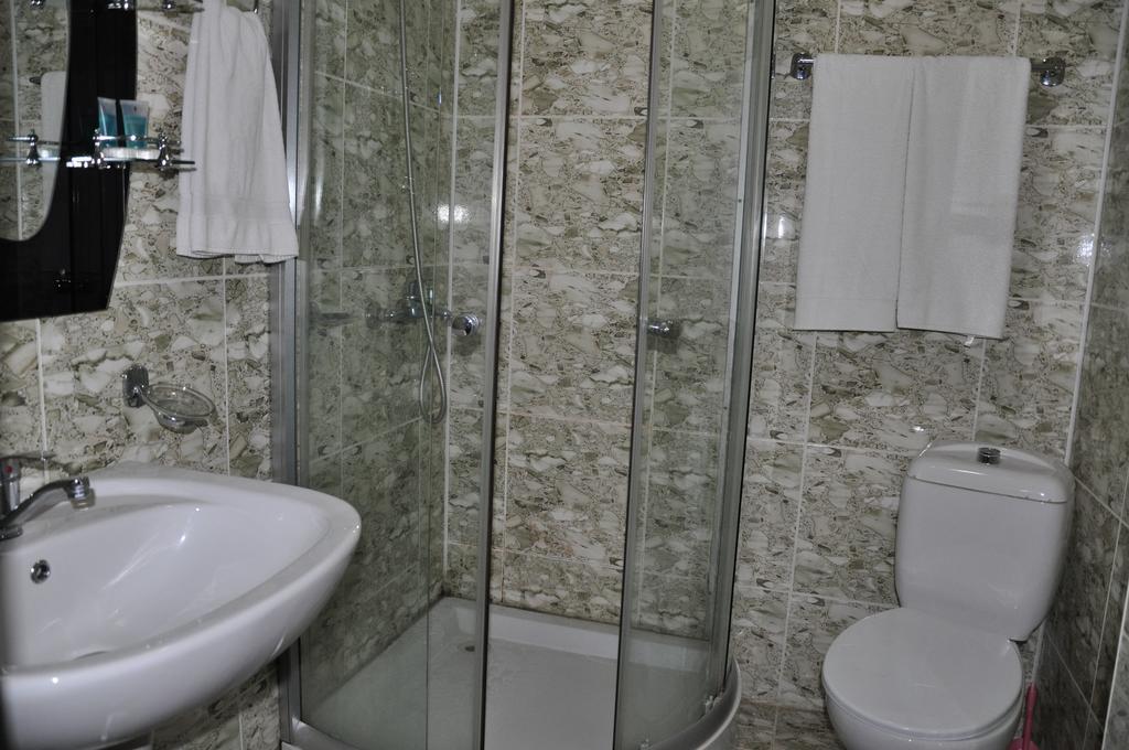 Prestige Hotel Batumi Ngoại thất bức ảnh